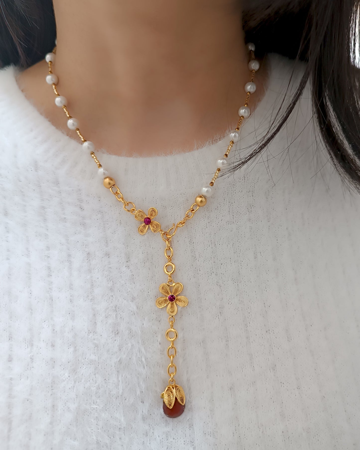 Collar de perlas y colgantes Josefina