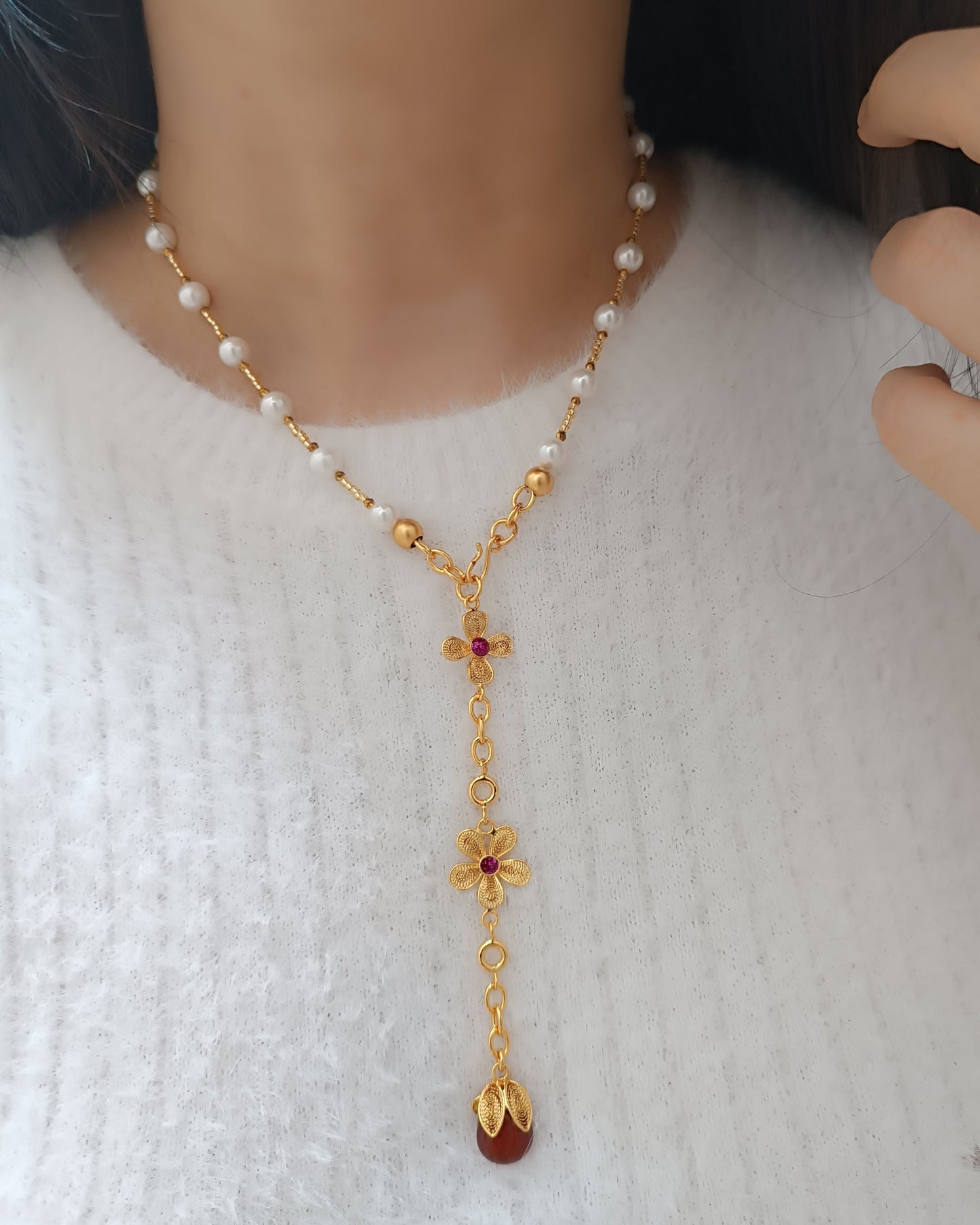 Collar de perlas y colgantes Josefina