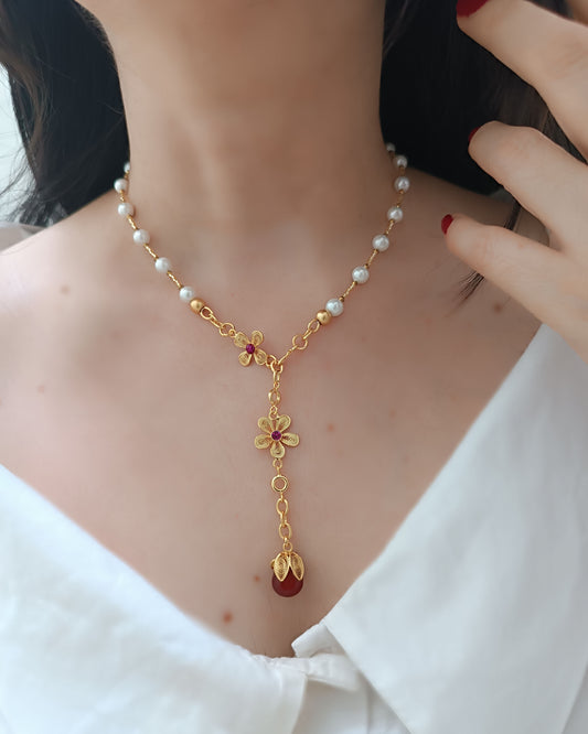 Collar de perlas y colgantes Josefina