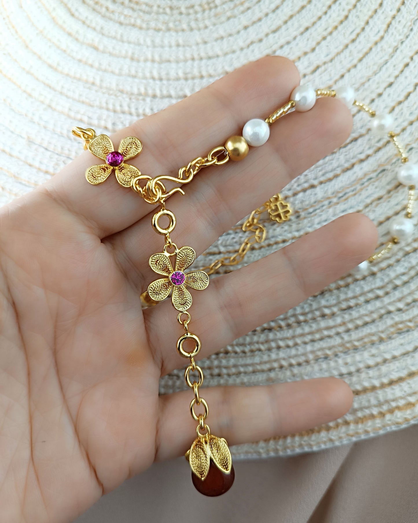 Collar de perlas y colgantes Josefina