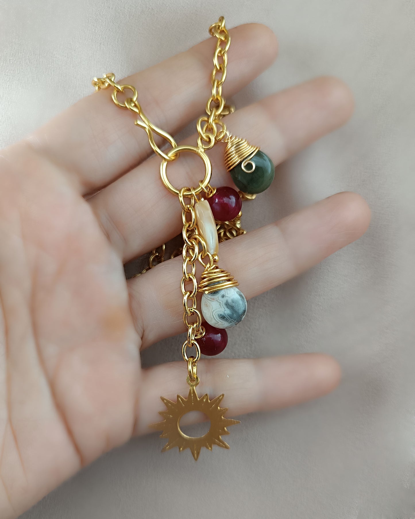 Cadena medianas y dijes con ágatas Zuleima