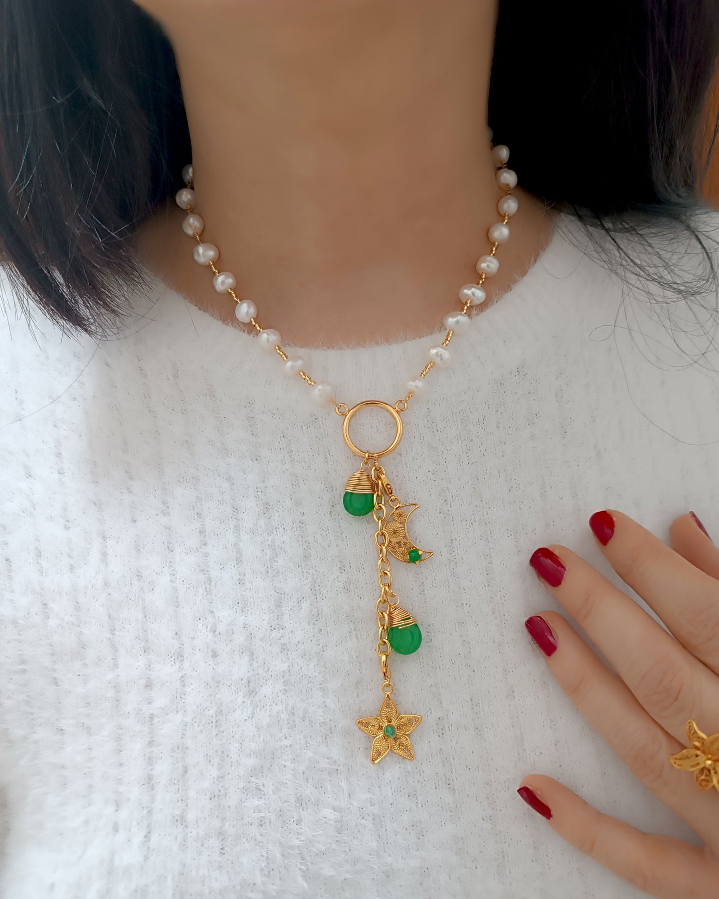 Collar de perlas y colgantes jade y filigranaJosefa