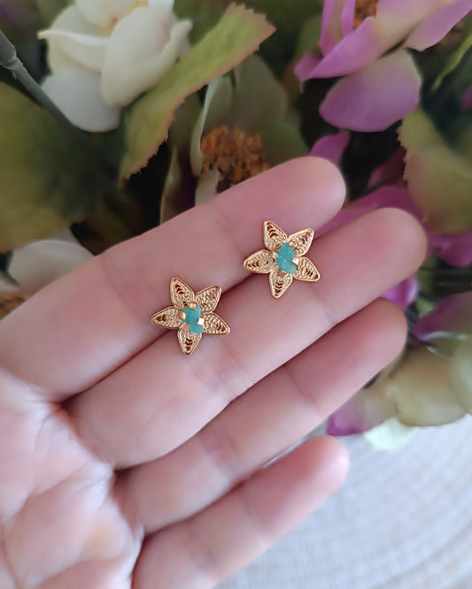 Aretes mini filigrana y esmeralda estrellita