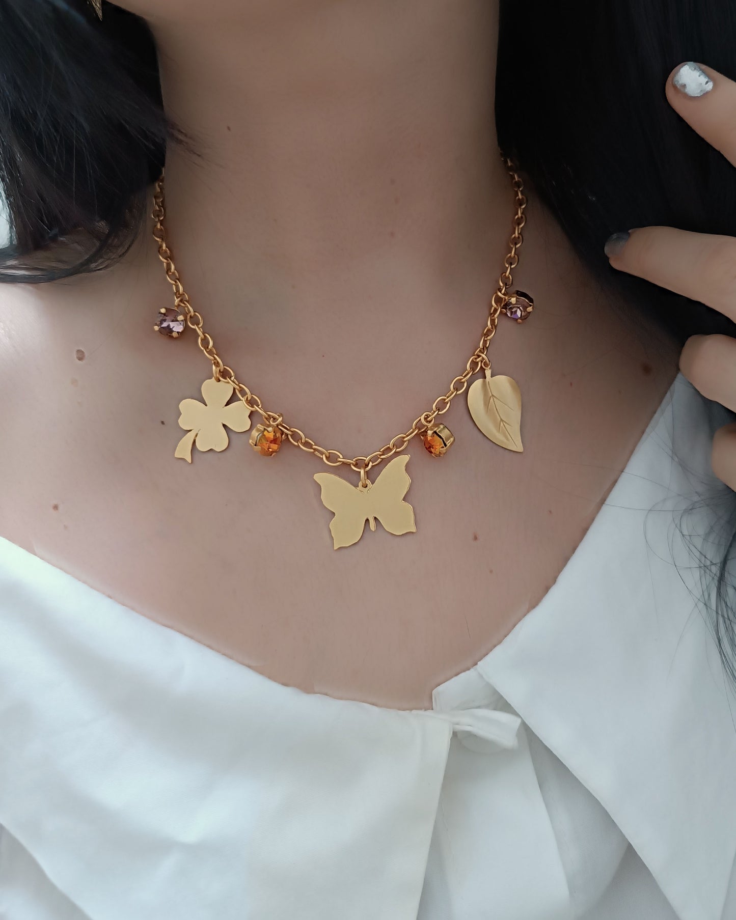 Collar, cadena y dijes con cristales Lucia