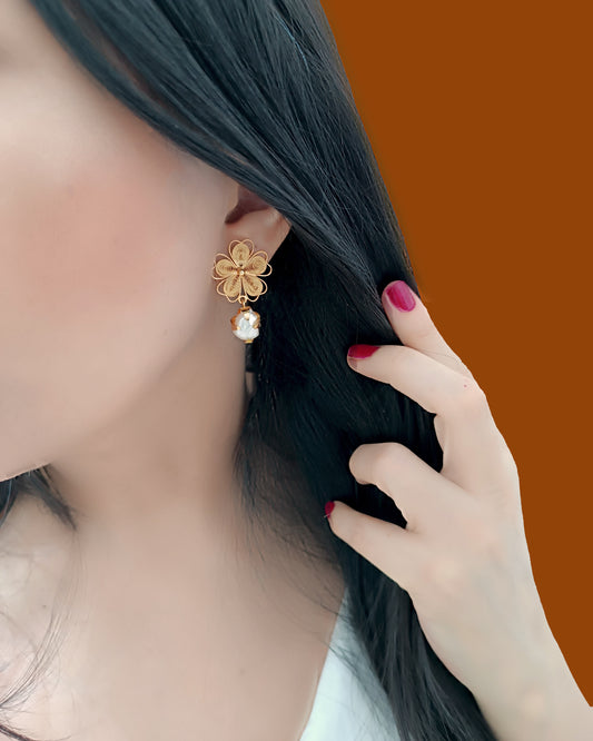 Aretes en filigrana con perla Biguá irregulares Abigail