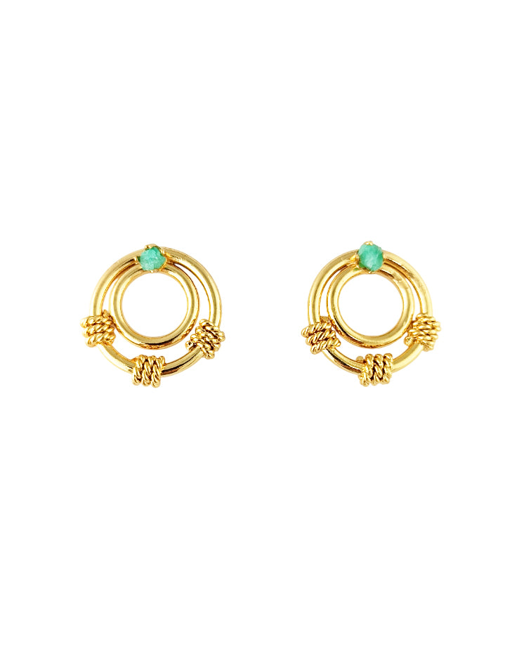 Aretes topos, doble círculo y esmeralda