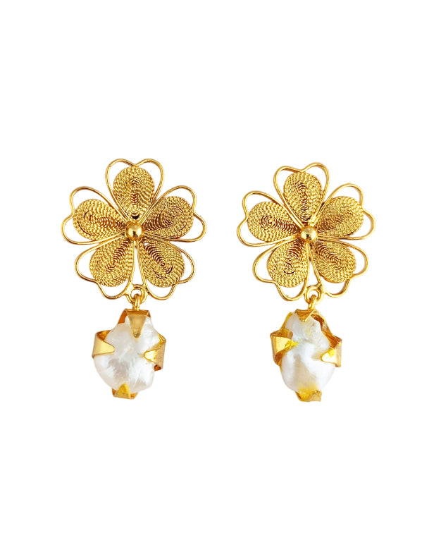 Aretes en filigrana con perla Biguá irregulares Abigail