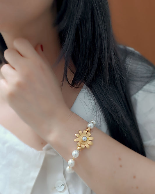 Pulsera de perlas Shell y flor Margarita