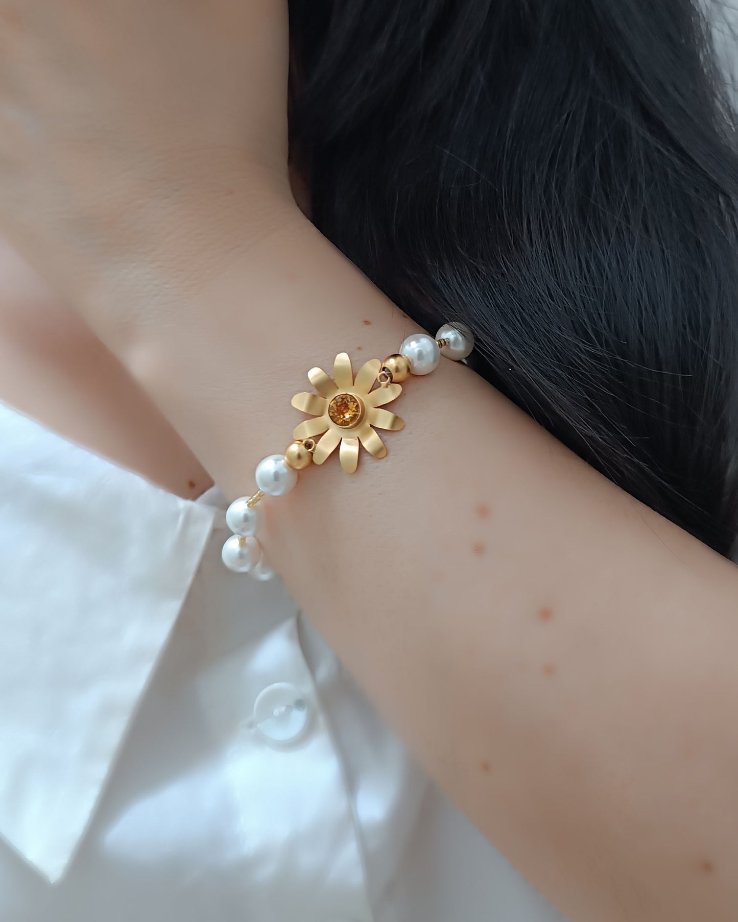 Pulsera de perlas Shell y flor Margarita con cristal
