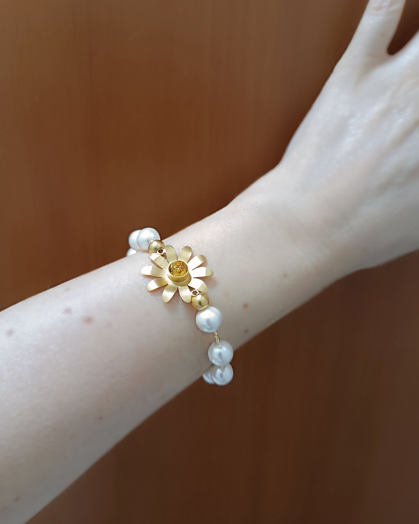 Pulsera de perlas Shell y flor Margarita con cristal