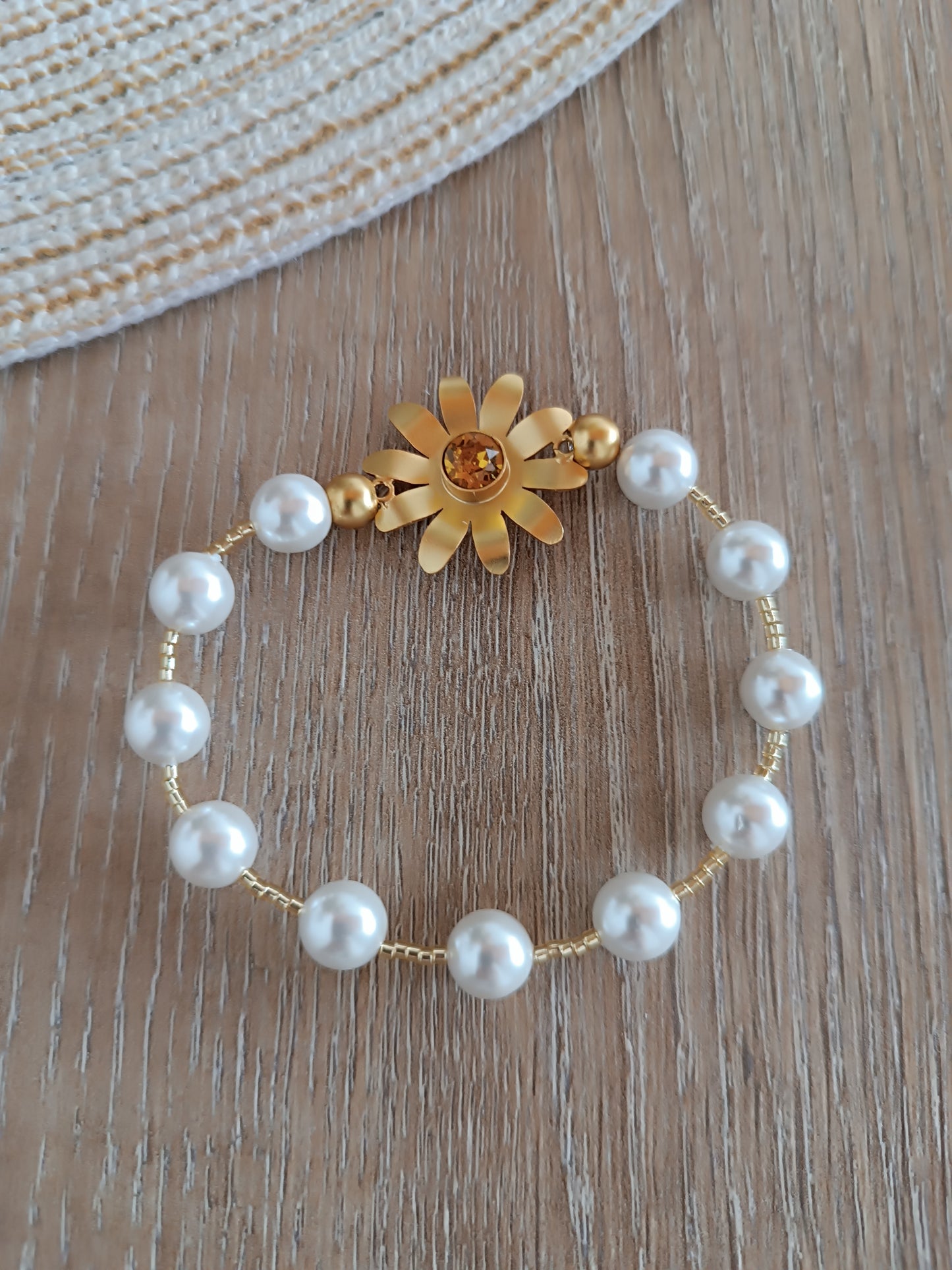 Pulsera de perlas Shell y flor Margarita con cristal