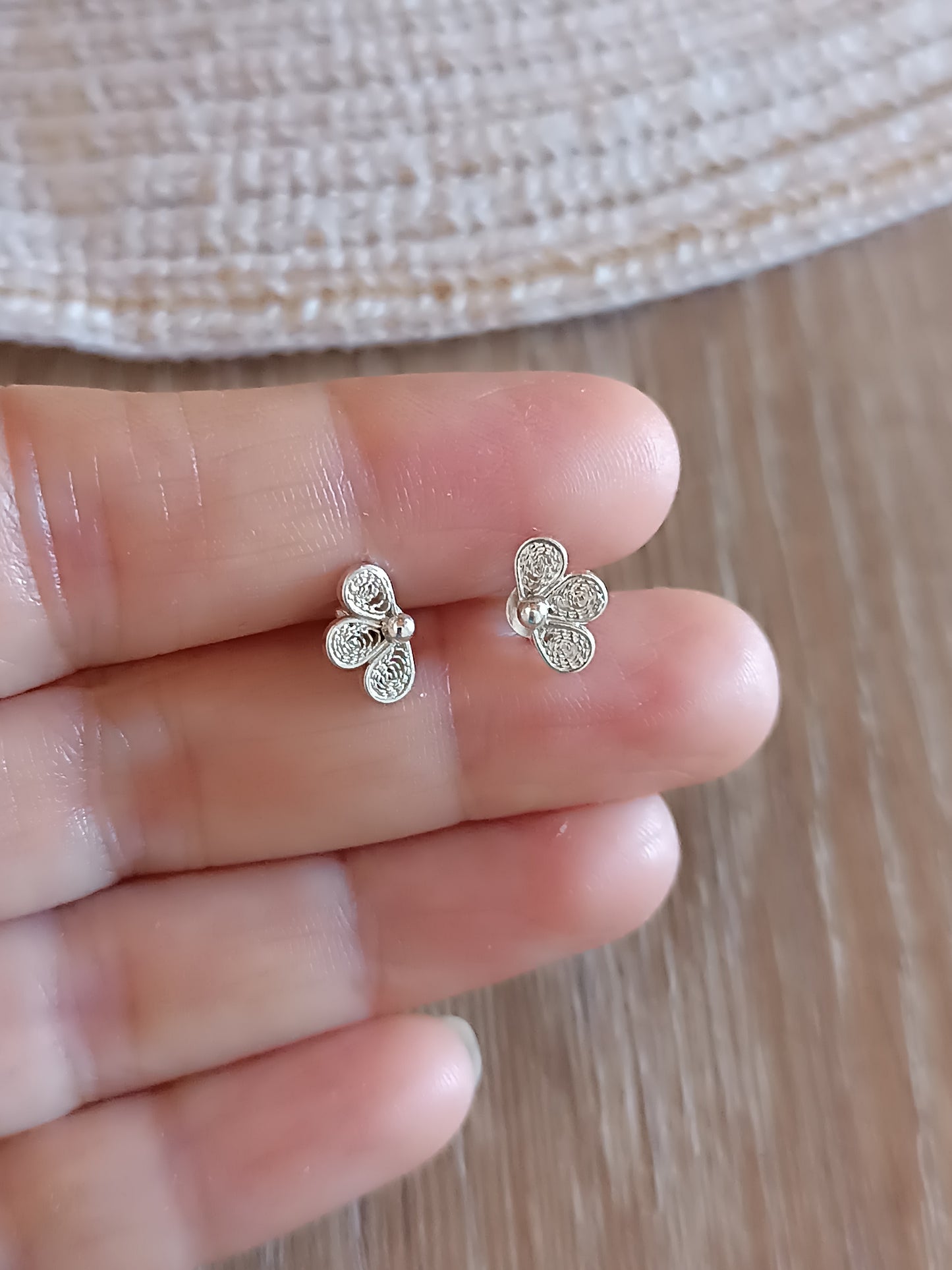 Aretes Mini en plata ley 950 Julia