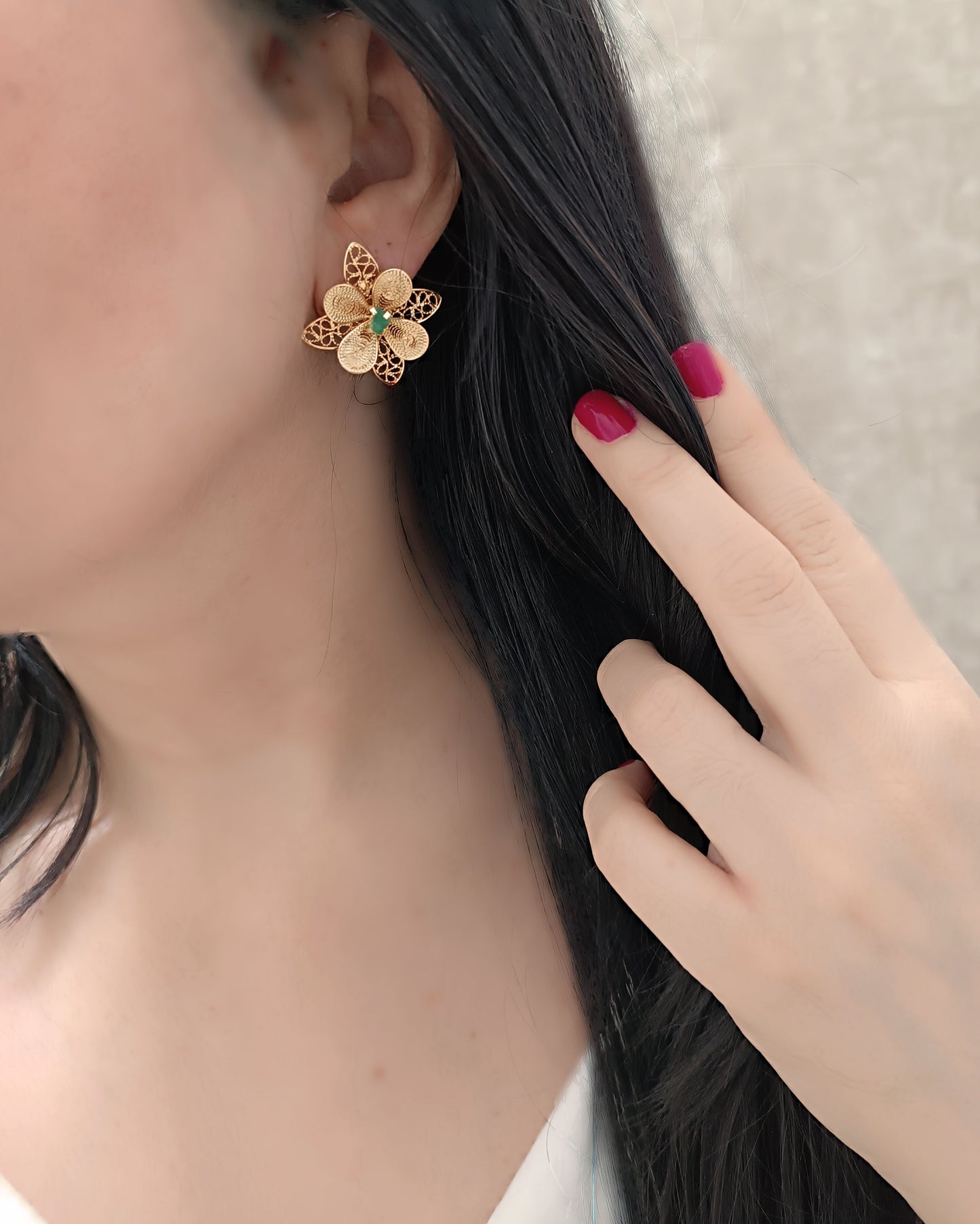 Aretes filigrana y esmeralda, Nacira