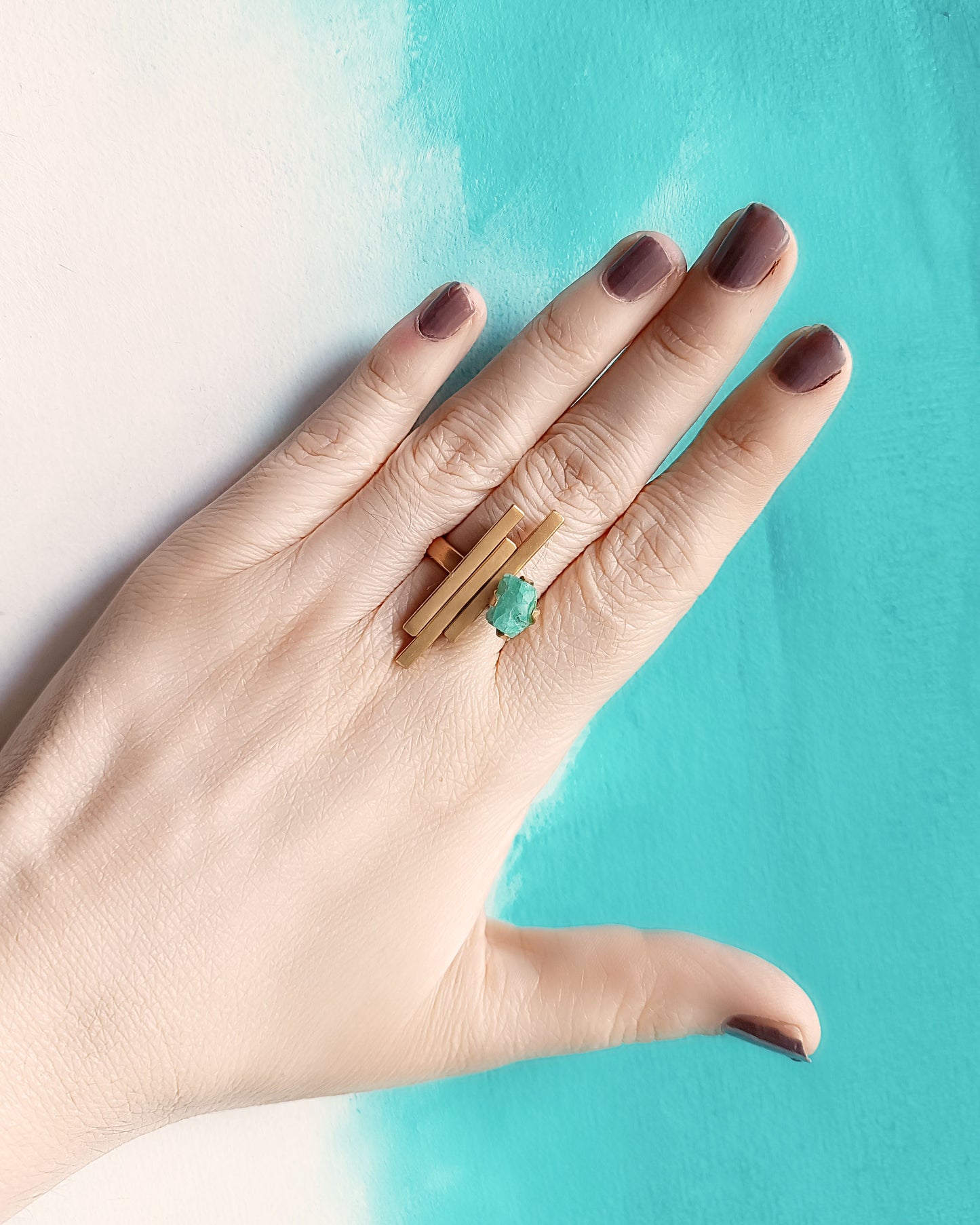 Anillo Aleida con esmeralda