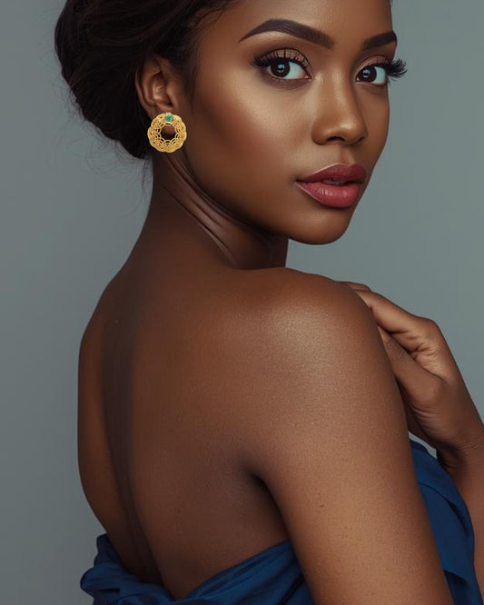 Aretes trenzado redondos con esmeralda, Clara