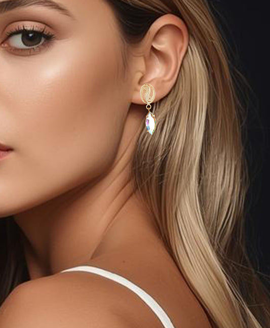 Aretes granito de café y cristal boreal