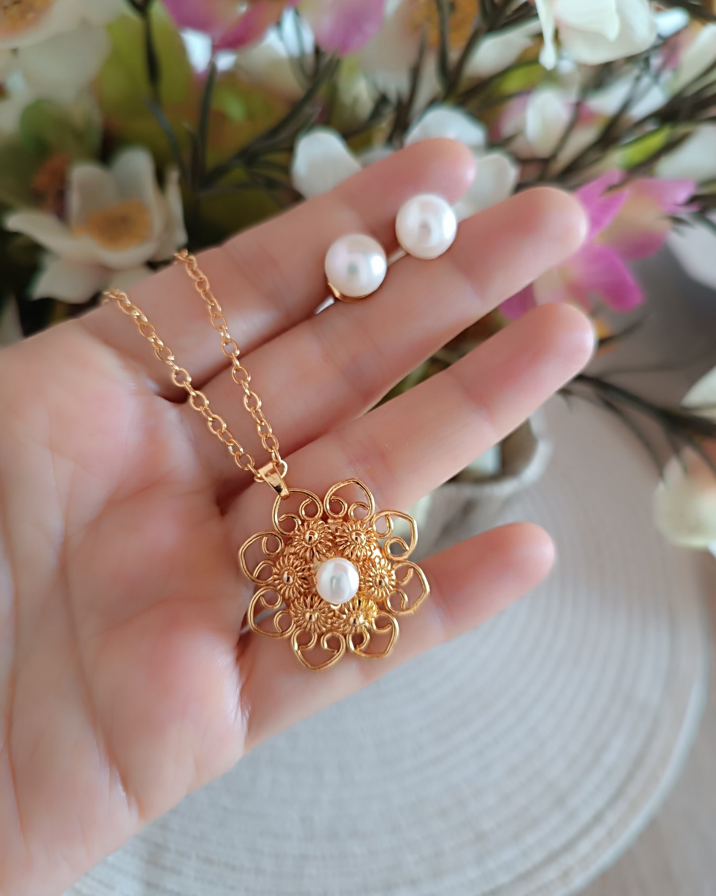 Cadena y topos en perla dije filigrana Anastasia