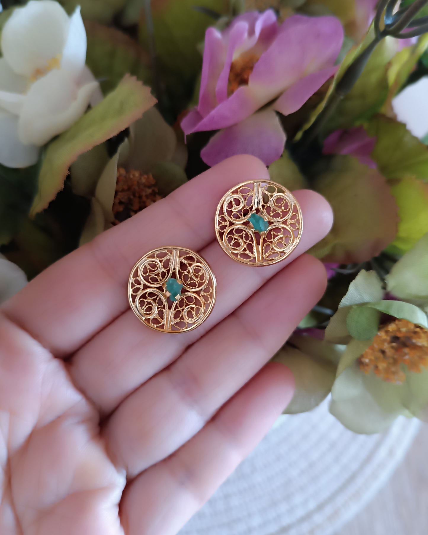 Arete filigrana con esmeralda Samantha