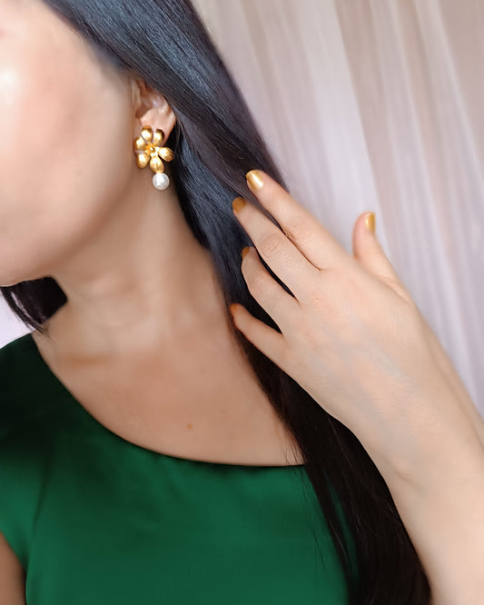Aretes flor y perla Cila