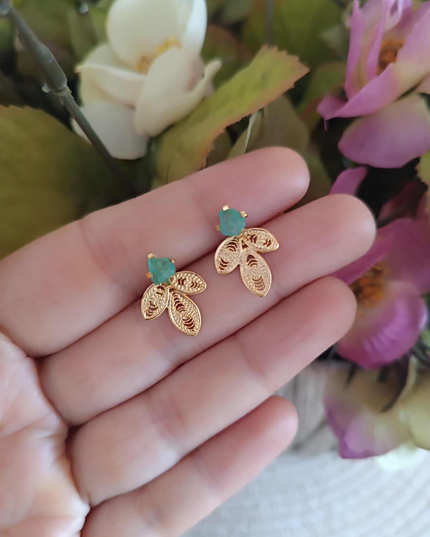 ARETES MINI EN FILIGRANA CON ESMERALDA TIFANY
