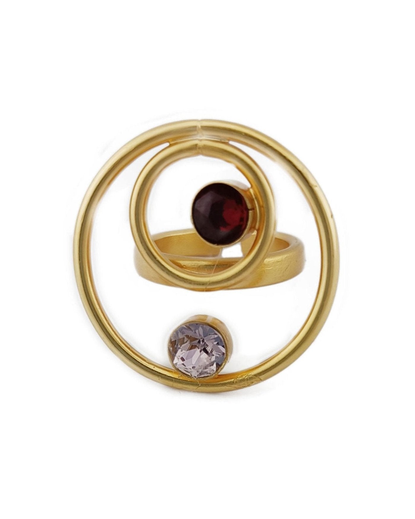 Anillo círculos y cristales