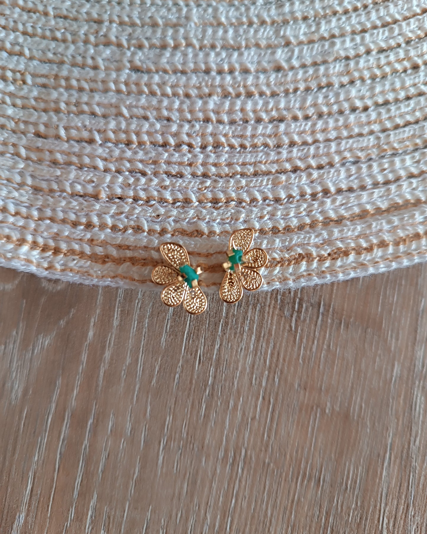 Aretes mini en filigrana con esmeralda Elba