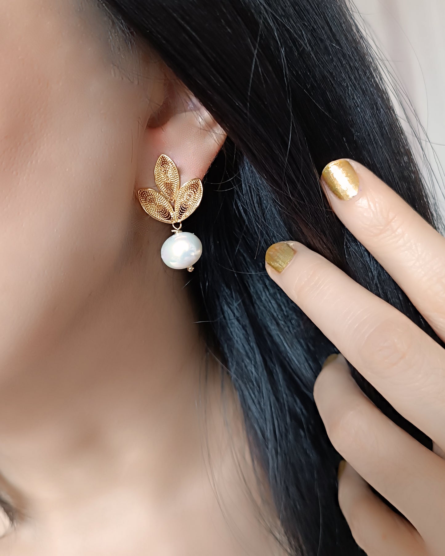 Aretes filigrana ovalado perla Mia