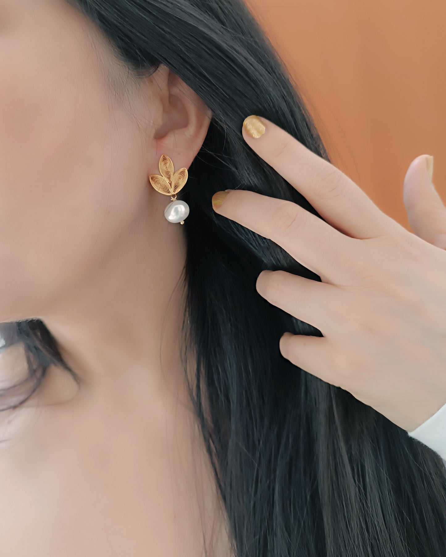 Aretes filigrana ovalado perla Mia