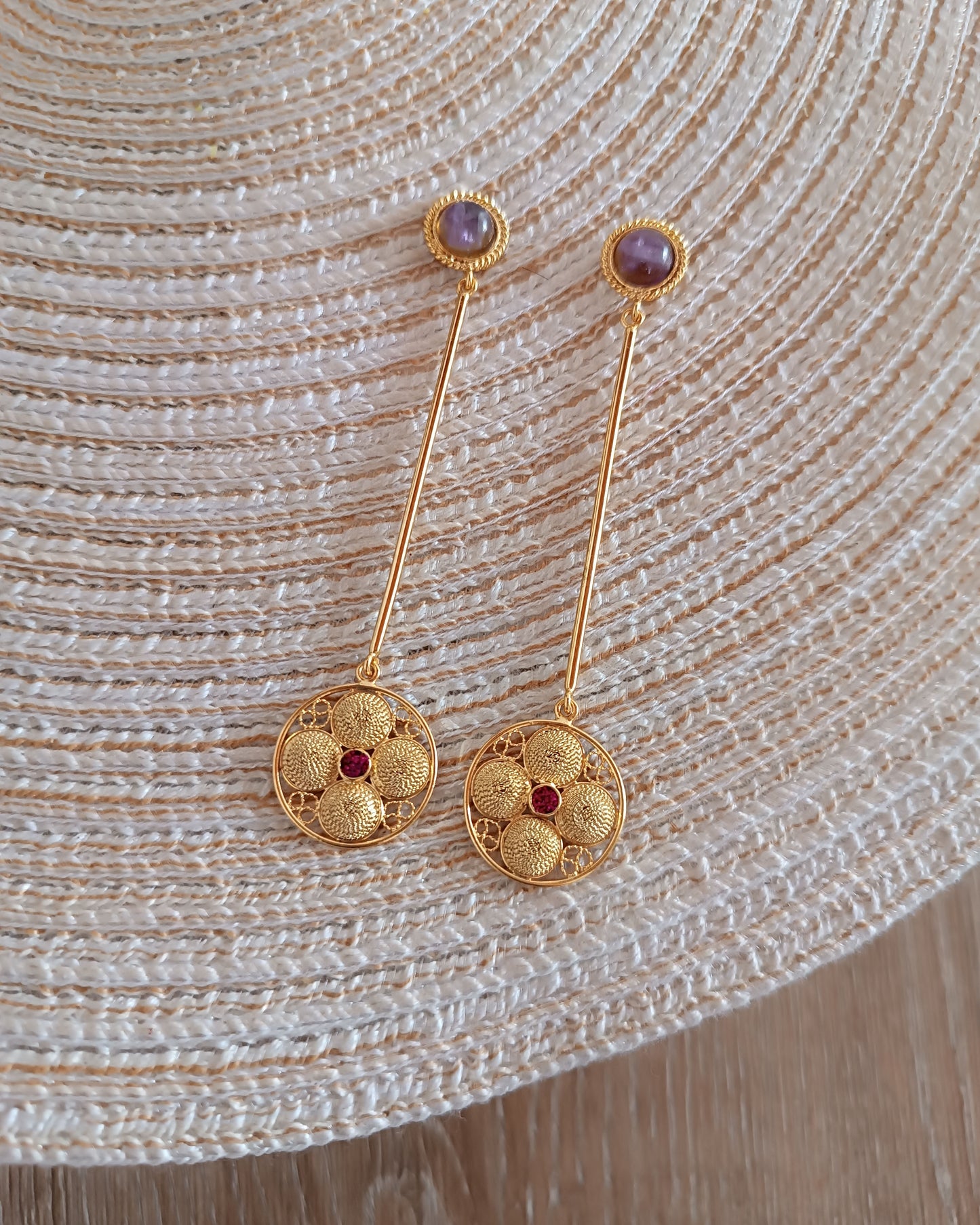 Aretes largos filigrana y amatista Atanasia