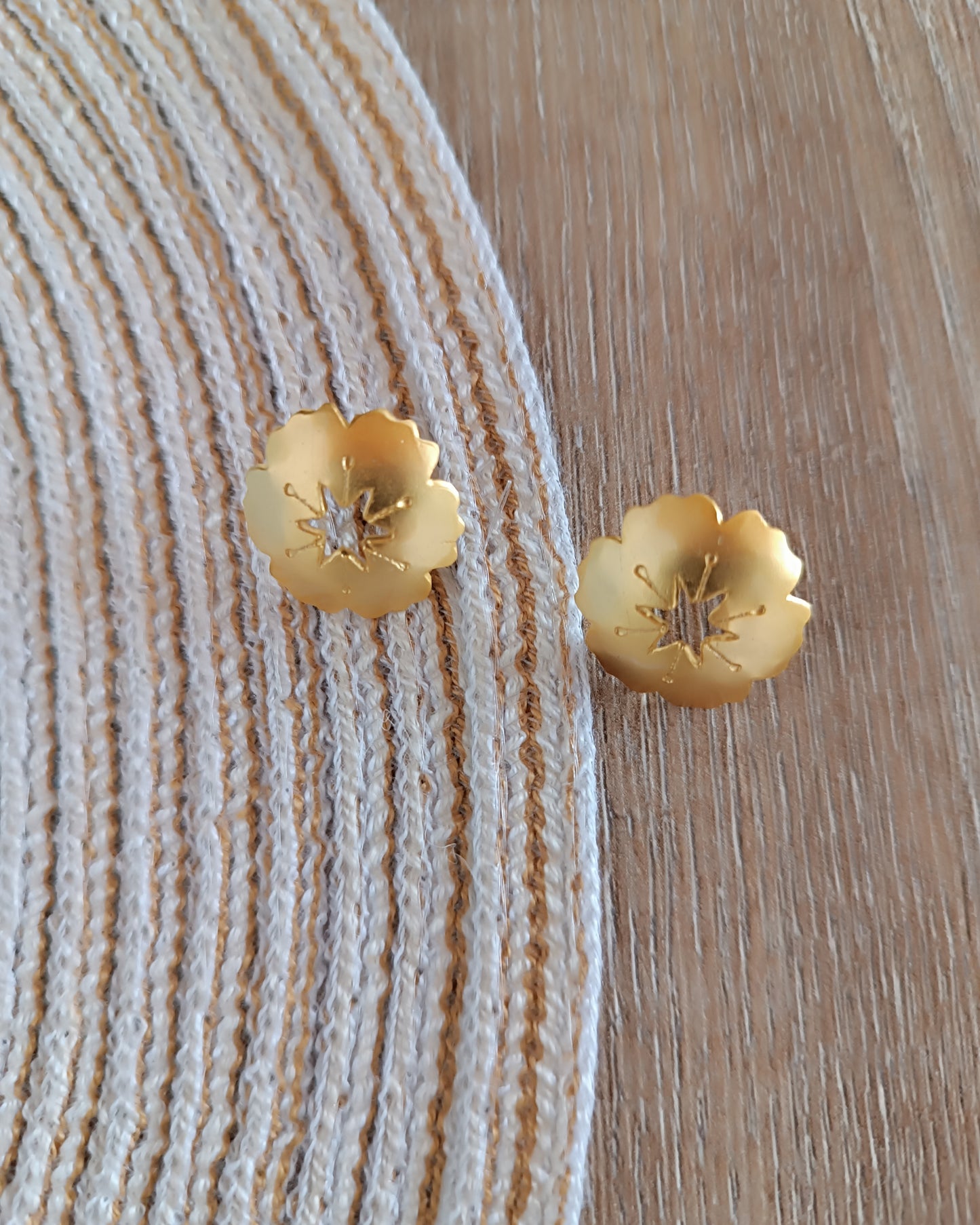 Aretes topos básicos Nala