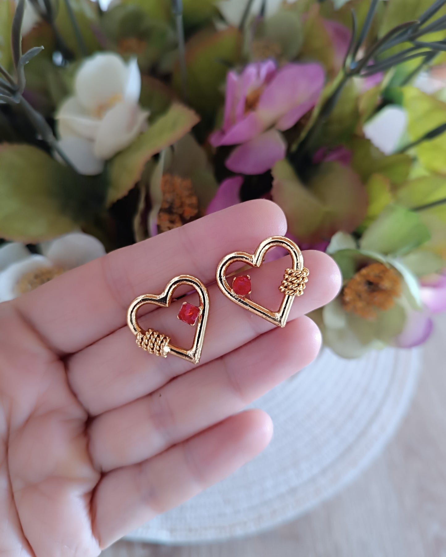 Aretes topos corazón y cristal rojo