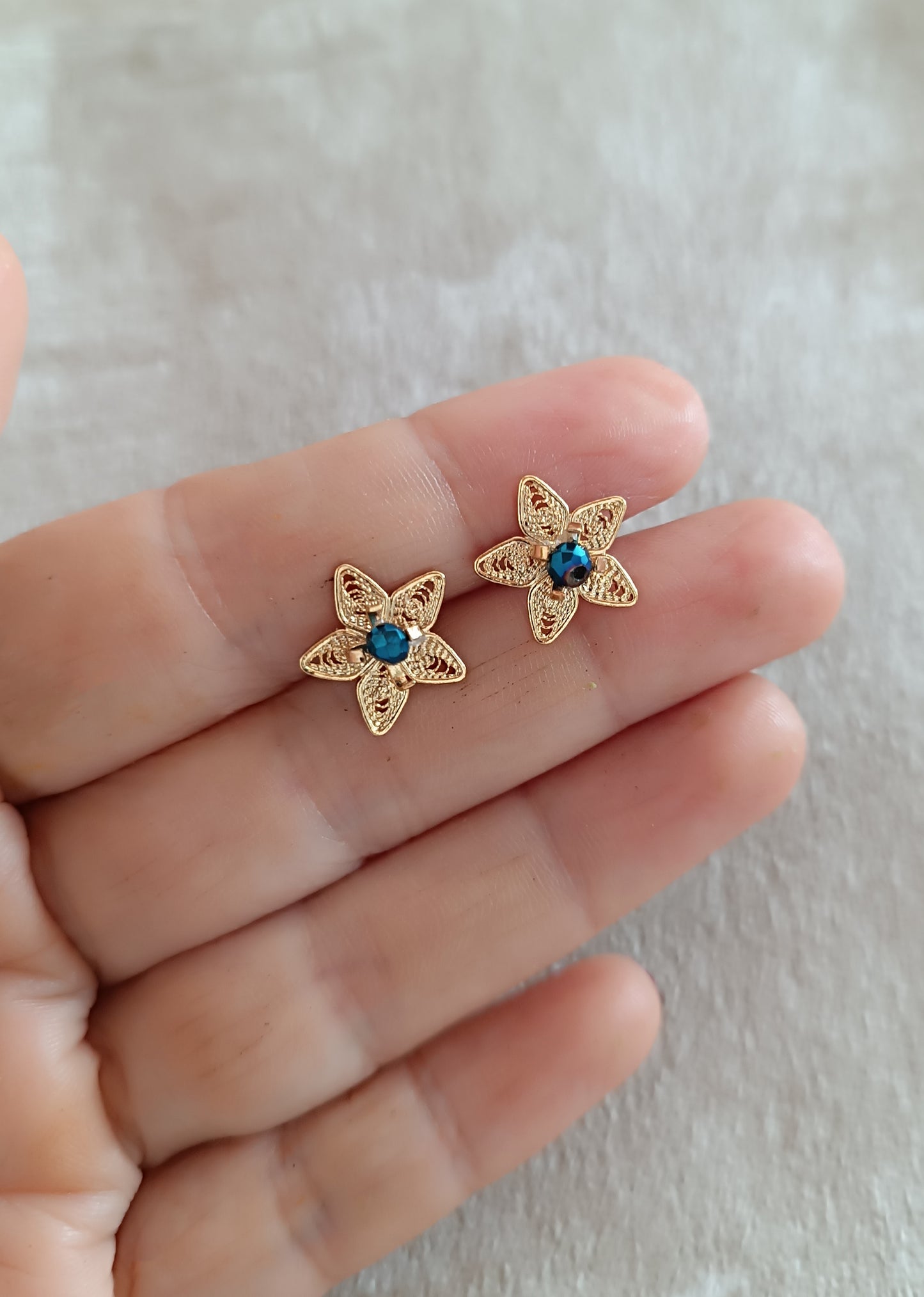 Aretes mini filigrana y cristal azul, Estrellita