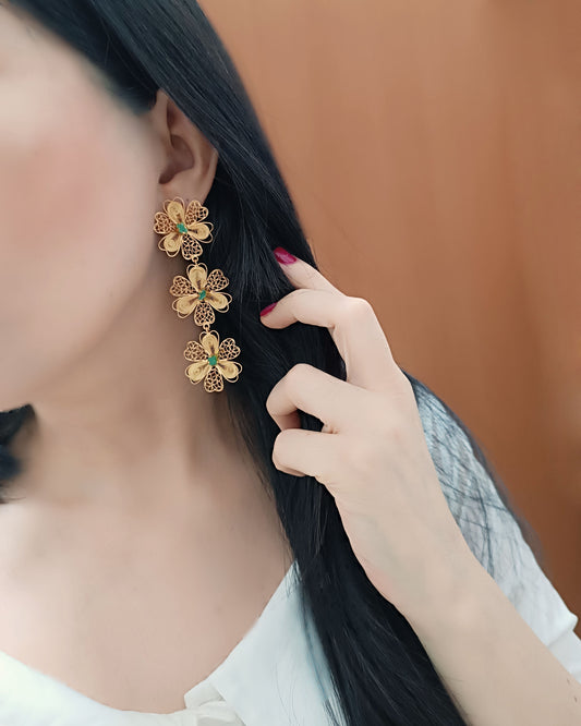 Aretes triple flor Carmelita
