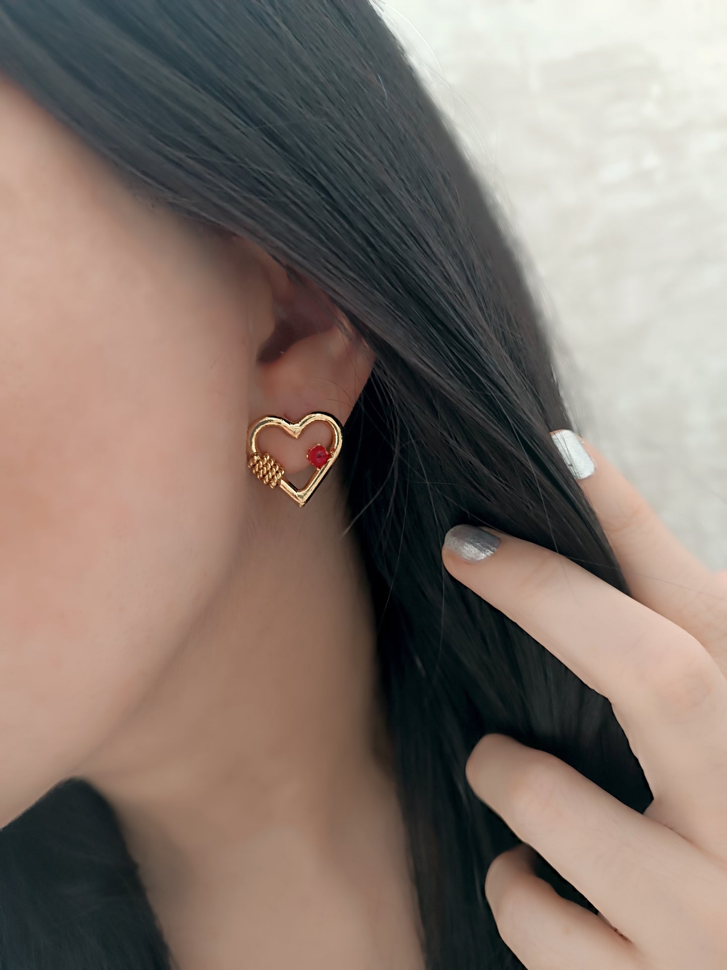 Aretes topos corazón y cristal rojo