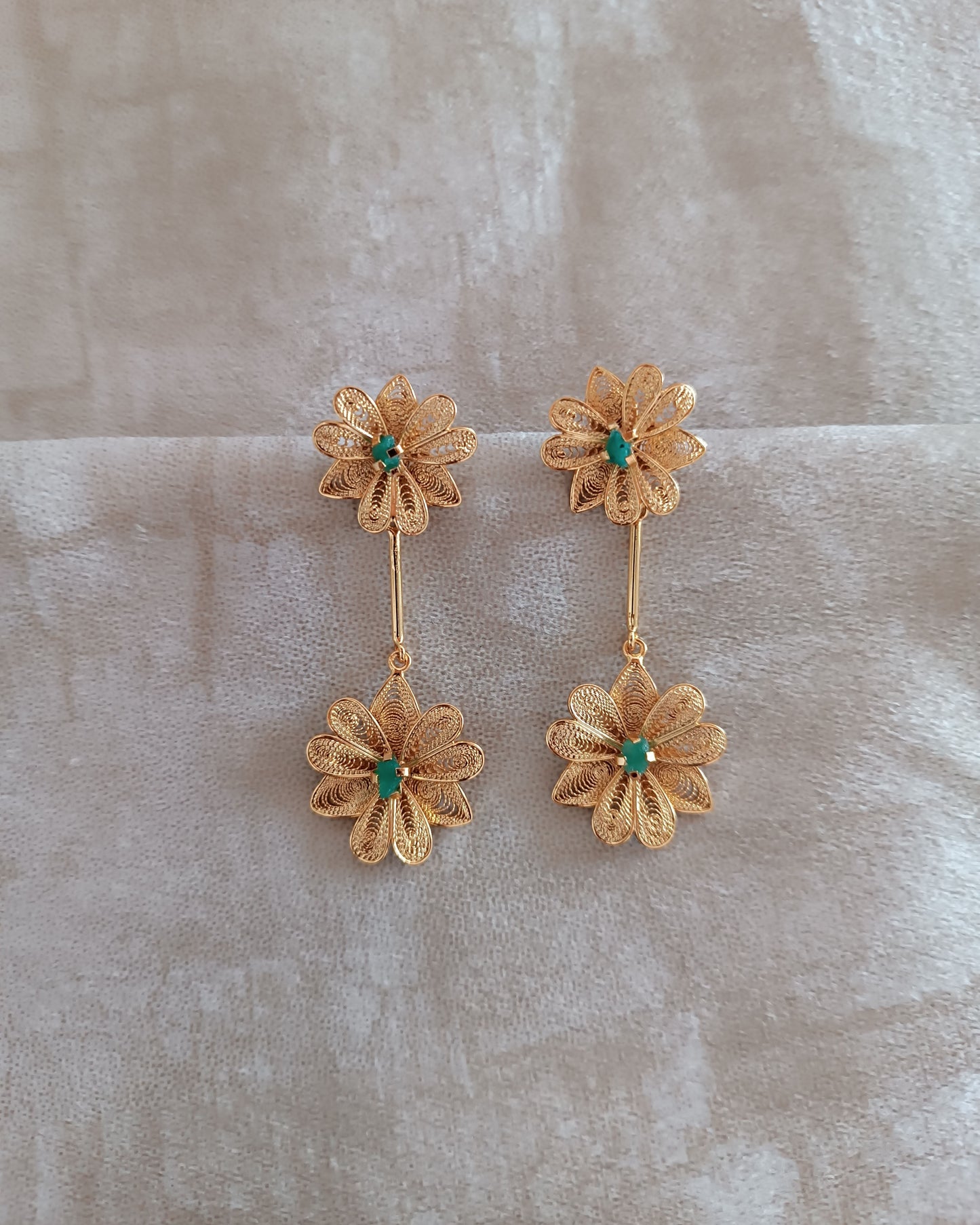 Aretes doble flor, Kany