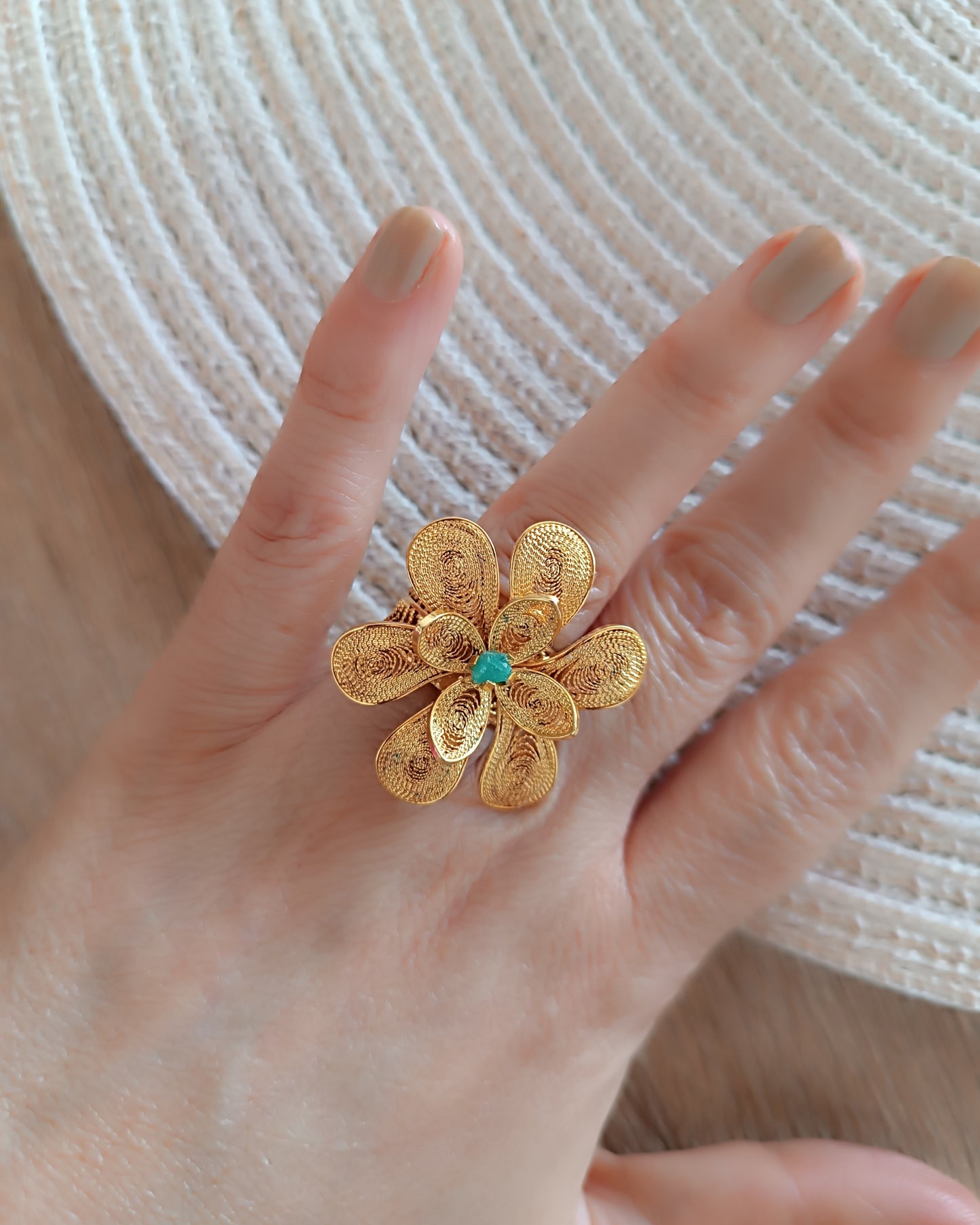 Anillo maxi en filigrana con esmeralda Belen