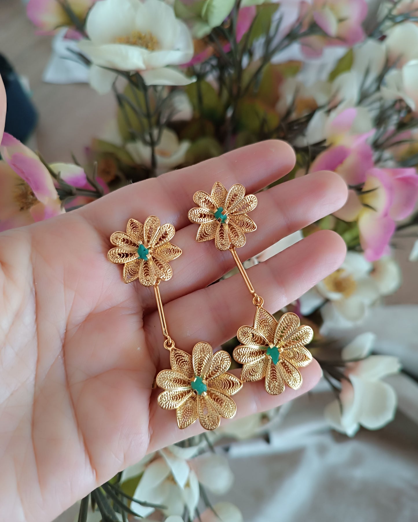 Aretes doble flor, Kany