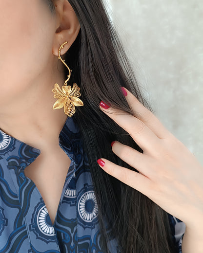 Aretes largos Orquídea, Bela