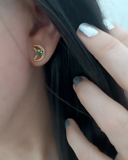 Aretes mini filigrana y esmeralda Lunita