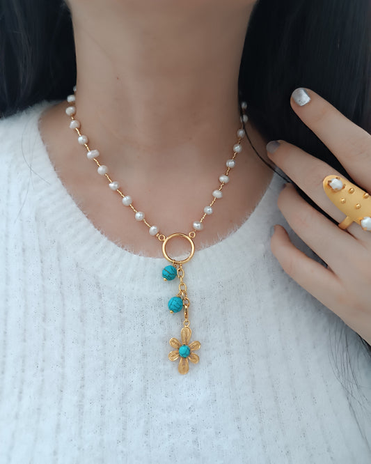 Collar de perlas y colgantes turquesa, River