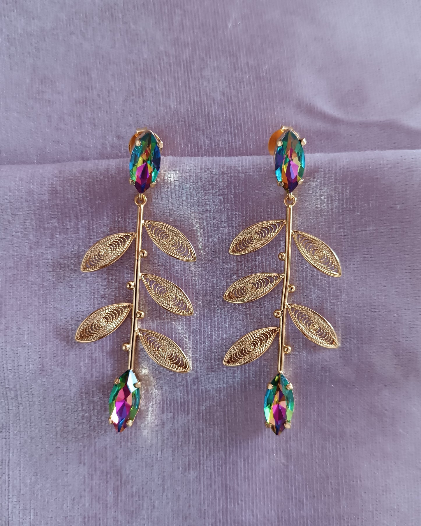 Aretes largos cristal y hojas, Titina
