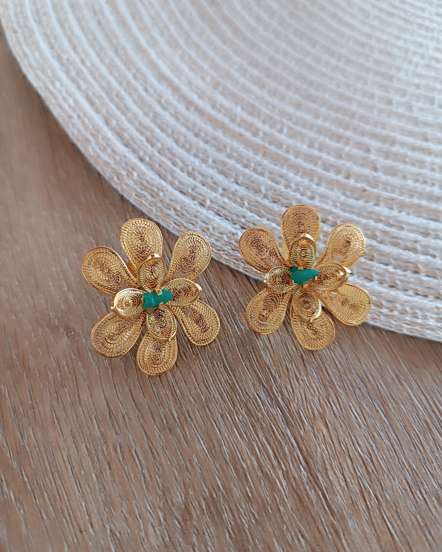 Aretes filigranay esmeralda, Brenda