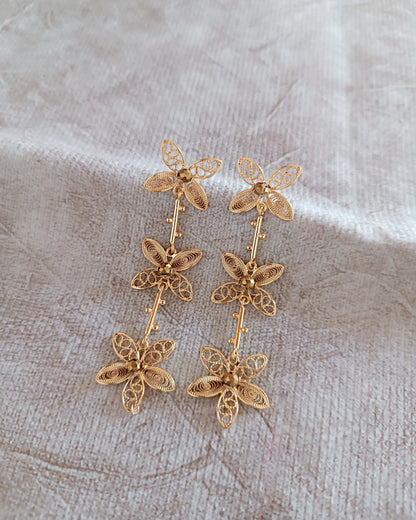 Aretes filigrana tres flores Berenice