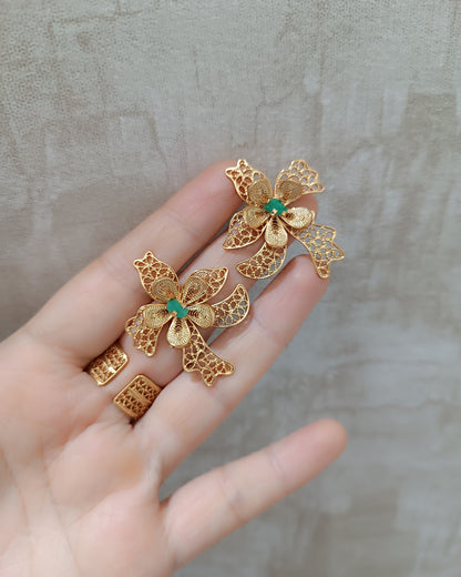 Aretes en filigrana orquídea y esmeralda