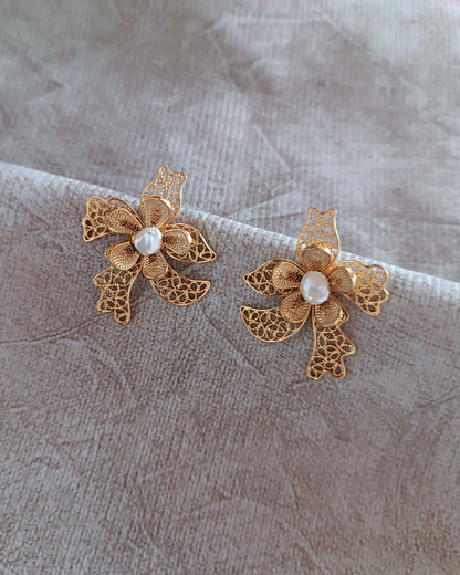 Aretes en filigrana orquídea y perla