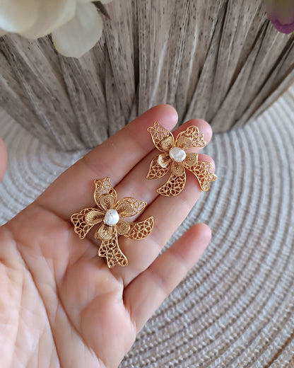 Aretes en filigrana orquídea y perla