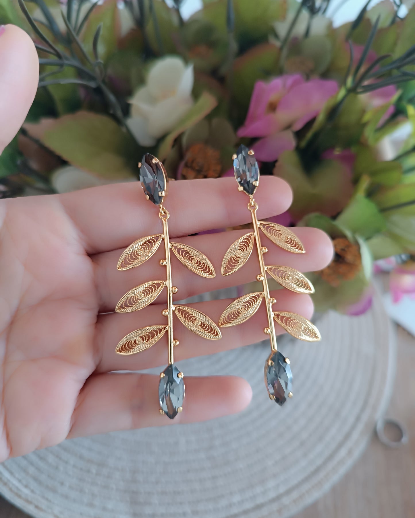 Aretes largos cristal y hojas, Titina