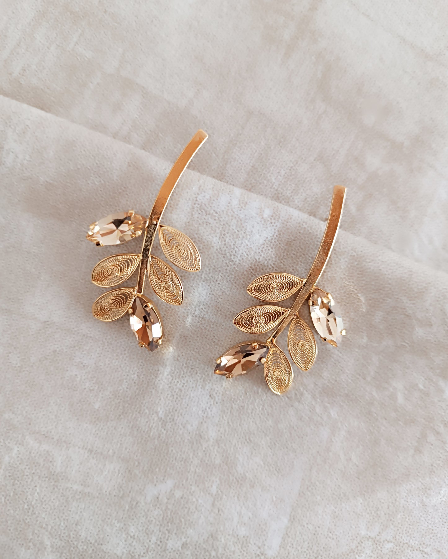 Aretes en filigrana con cristales, Candelaria