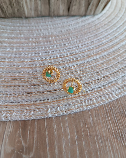 Aretes Topos mini Elida con Esmeralda en bruto