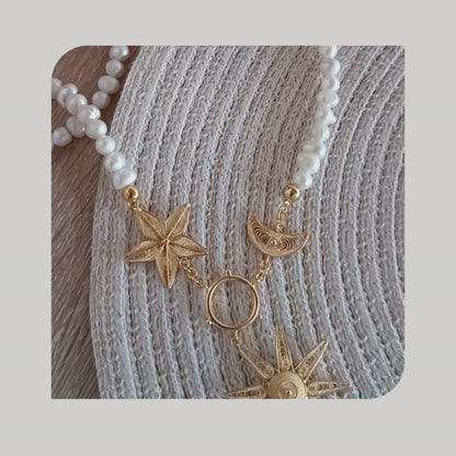 Collar Sol, Luna y Estrella con perlas